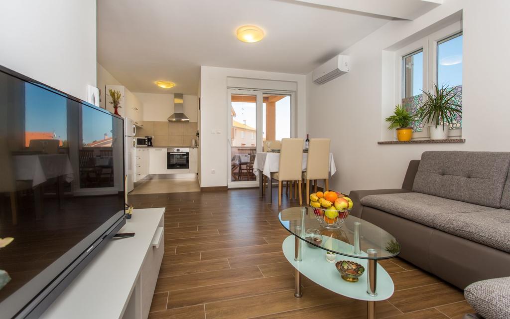 Apartment Franka Климно Экстерьер фото